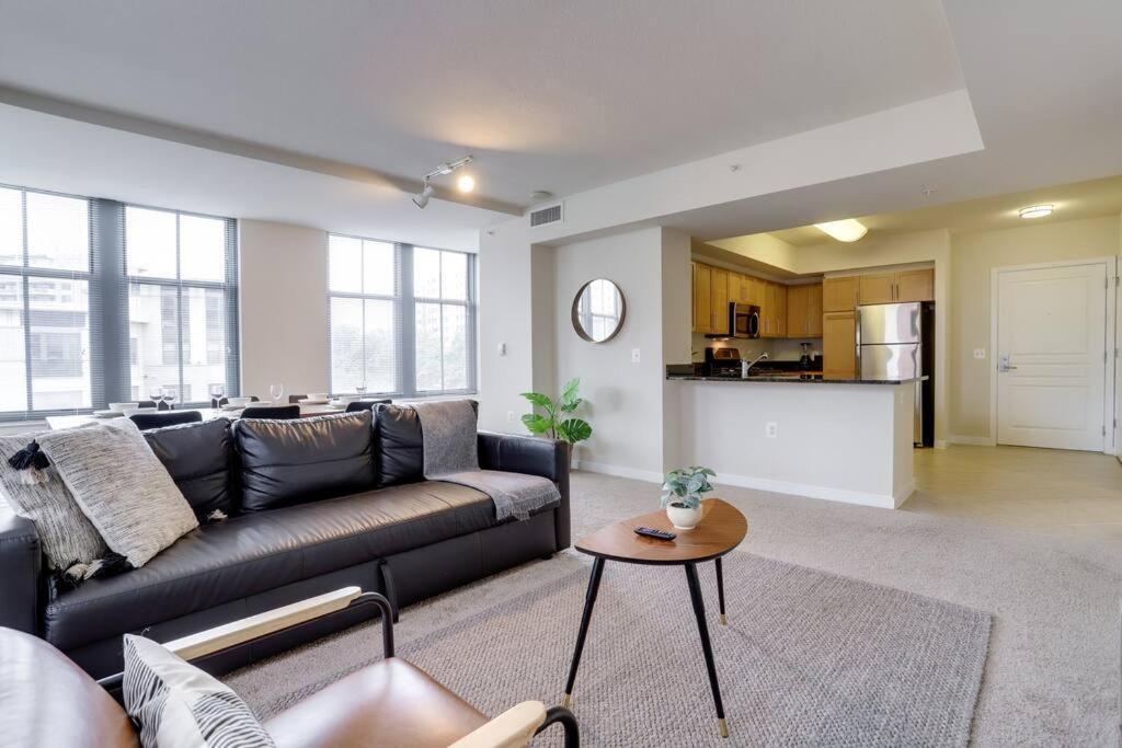 Fantastic 2 Bedroom Condo At Pentagon City Arlington Exterior photo