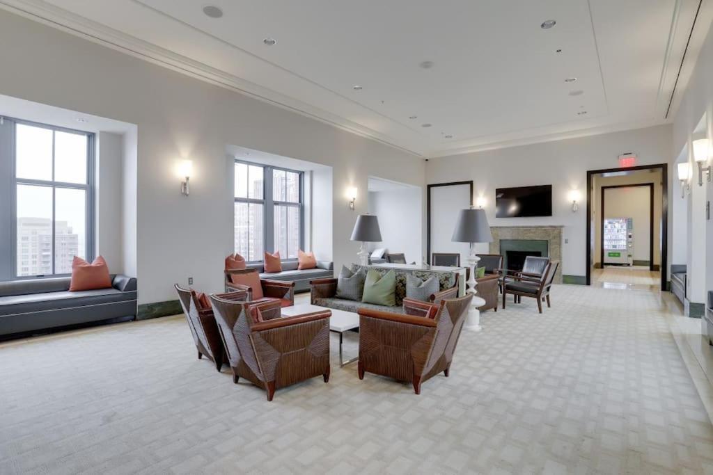 Fantastic 2 Bedroom Condo At Pentagon City Arlington Exterior photo