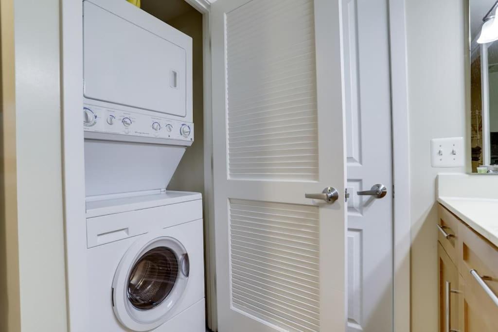 Fantastic 2 Bedroom Condo At Pentagon City Arlington Exterior photo