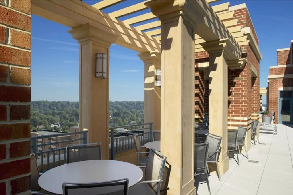 Fantastic 2 Bedroom Condo At Pentagon City Arlington Exterior photo